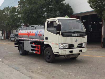 程力威牌CLW5040GJYE5型加油车