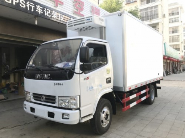 东风多利卡D6冷藏车